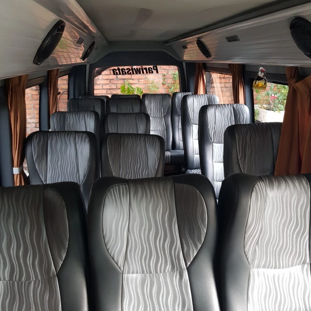 Interior Minibus Elf Atlantic Star
