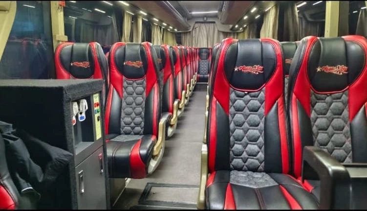 Kursi Penumpang Premium dan Dispenser